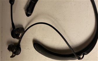 Lost: Lost Bose headphones (a black neck collar).