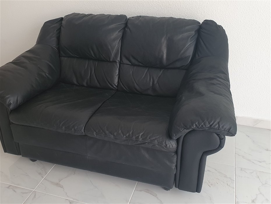 For sale: Black leather 2 Seater Setee 155cm