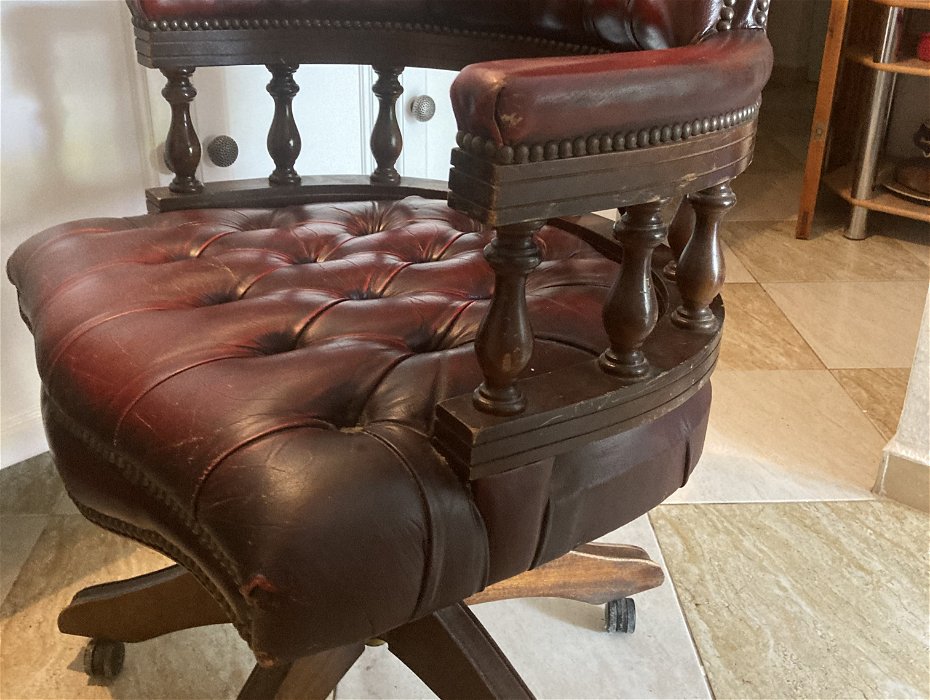 For sale: Leather Captains chair