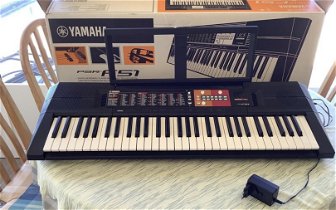 For sale: Yamaha keyboard