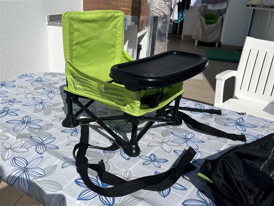 For sale: Portable feeding/booster chair