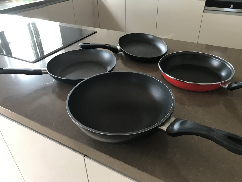 For sale: Frying pans and griddle