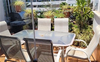 For Sale: Patio furniture Table and chairs
