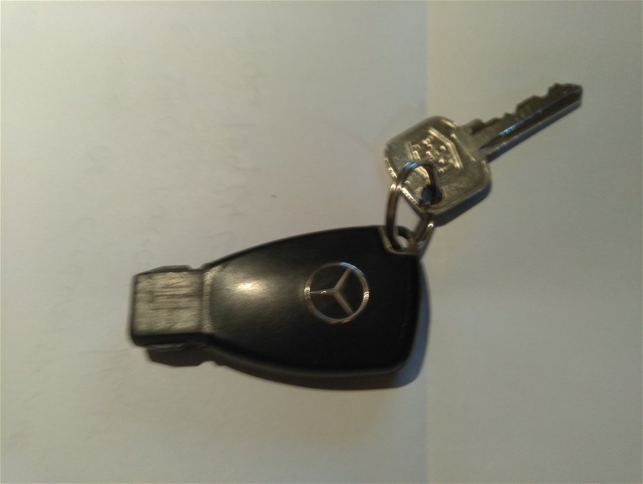 Found: Mercedes fob key found at  Morrisons Wellingborough