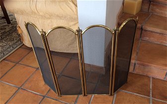 For sale: Fireplace cover screen