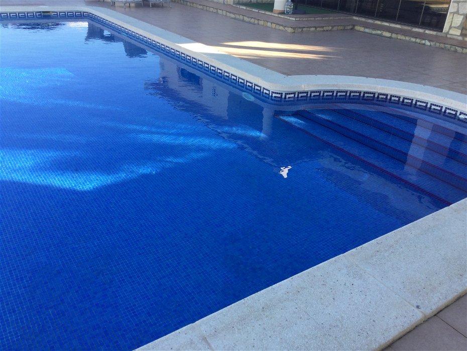 For sale: Swimming pool cover