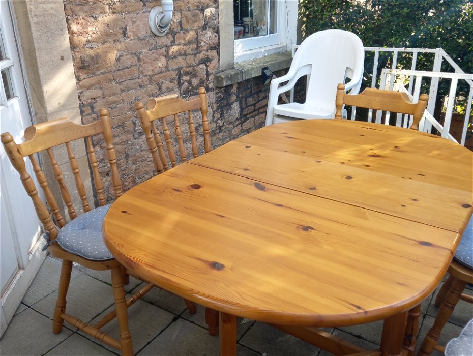 For sale: Table and Chair Set