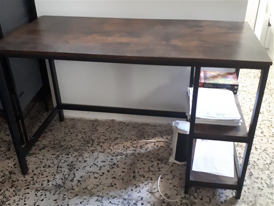 For sale: Lovely desk
