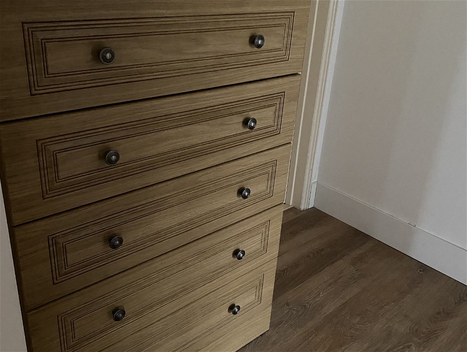 For sale: Chest of drawers