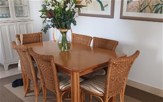 For sale: Dining Table & 6 Chairs    Table 90cm x150cm       extending to 200cm