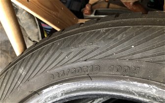 For sale: Winter tyres 225/60 R18 Yokohama