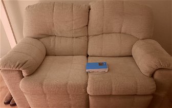 For sale: 2 x 2 seater recliner sofas