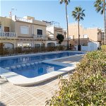 Cosy little house with solarium and community pool closed to la Zenia in Orihuela