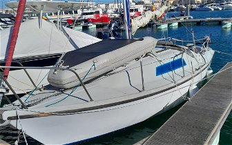 For sale: Yacht and trailer