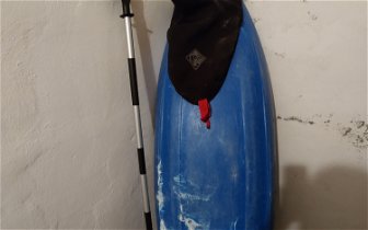For sale: Kayak Dagger Juice 6.9 with paddle and neoprene spraydeck