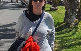 Lost: Grey jumper with cream star/Micky mouse detail