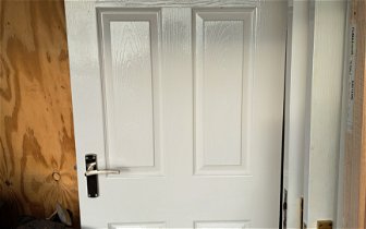 For sale: FREE - number of internal doors good condition