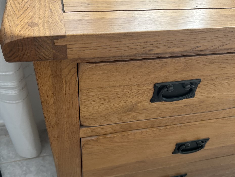 Can anyone recommend: Someone to white wash some oak furniture