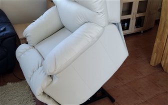 For sale: Electric recliner lift massage chair