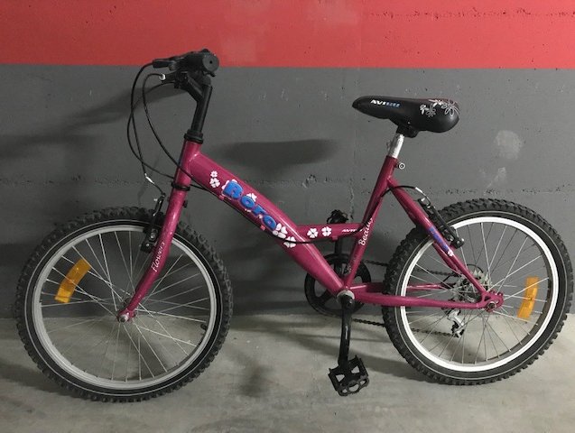 For sale: Girls bike