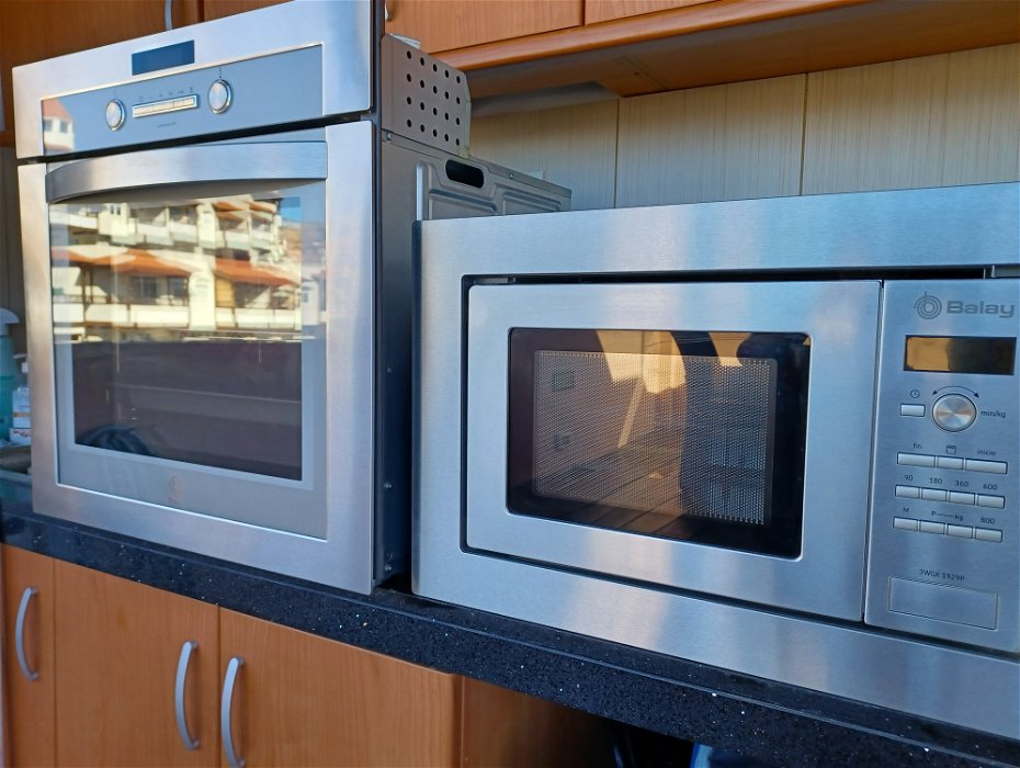 For sale: Balay Professional 508 Oven and Microwave
