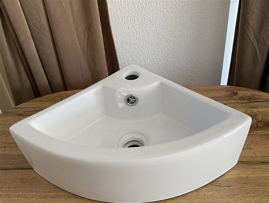 For sale: New Ceramic Corner Sink